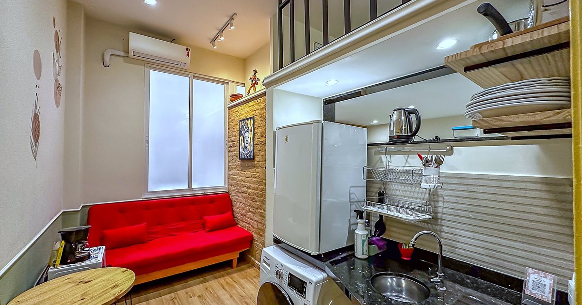Centro | quarto e sala reformado, mobiliado e equipado