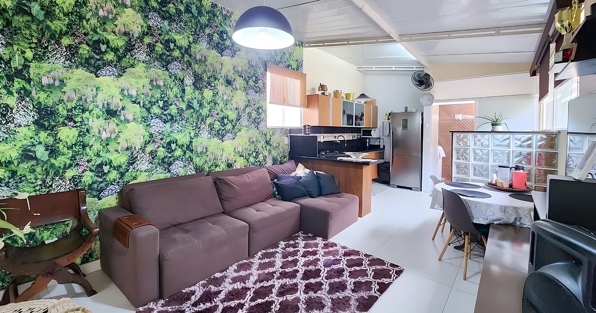 Centro | 3 quartos reformado, com varanda e bem localizado