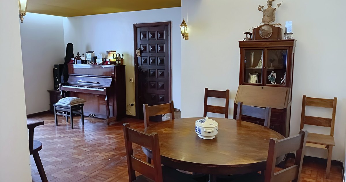 Copacabana | 3 quartos reformado, com varanda e bem localizado