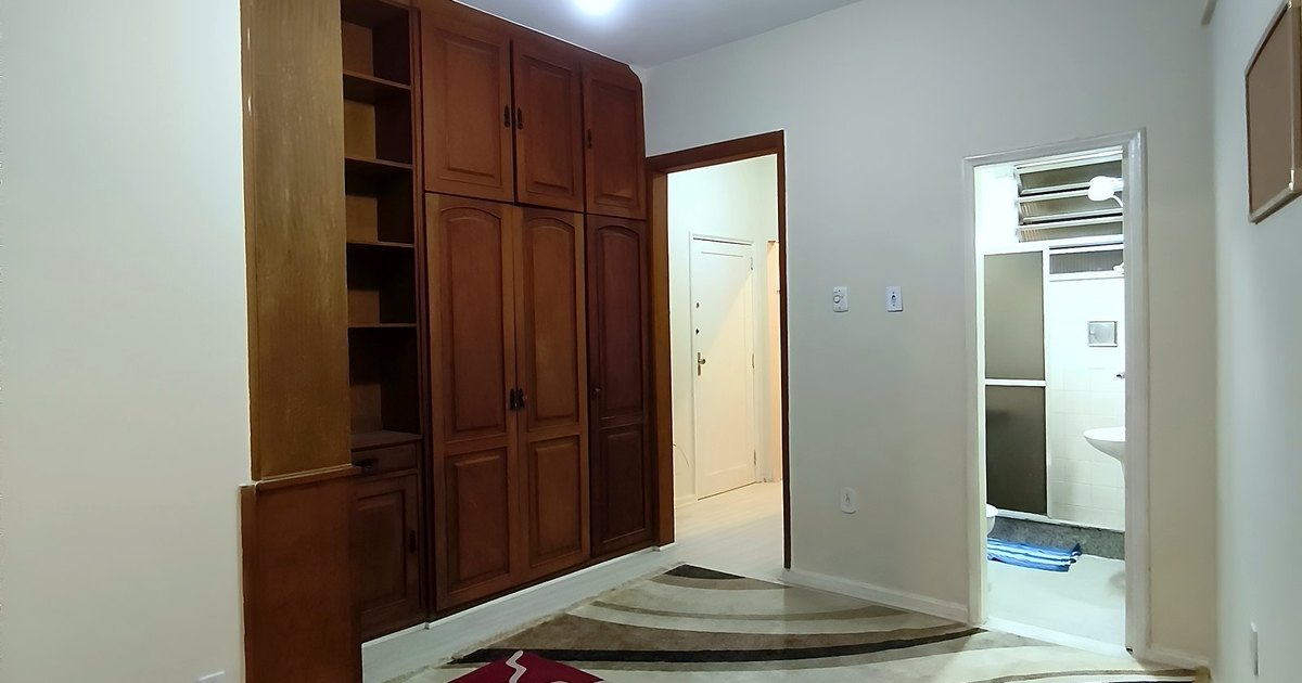 Glória | Studio de 30m² silencioso, fundos e com elevador
